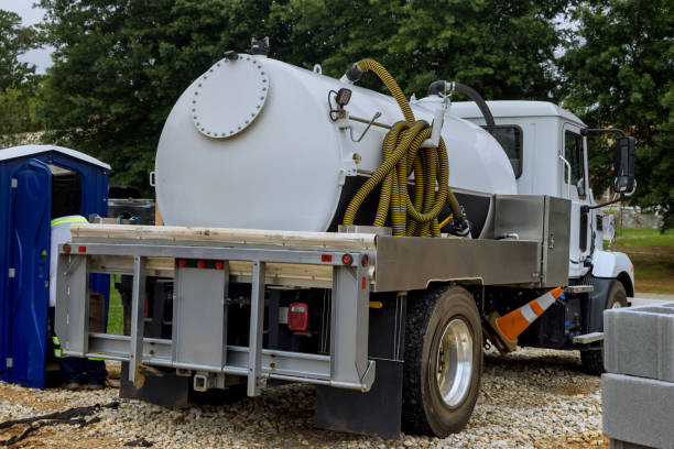 Best Porta potty delivery and setup  in Schulenburg, TX